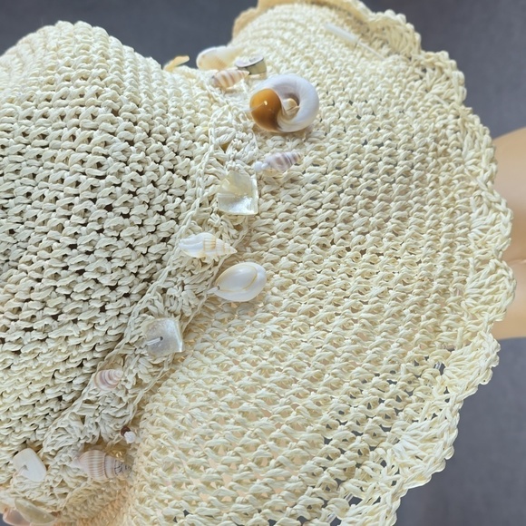 Cappelli 💯 paper hat women's size is about 57 cm Seashell decoration. - Picture 4 of 6